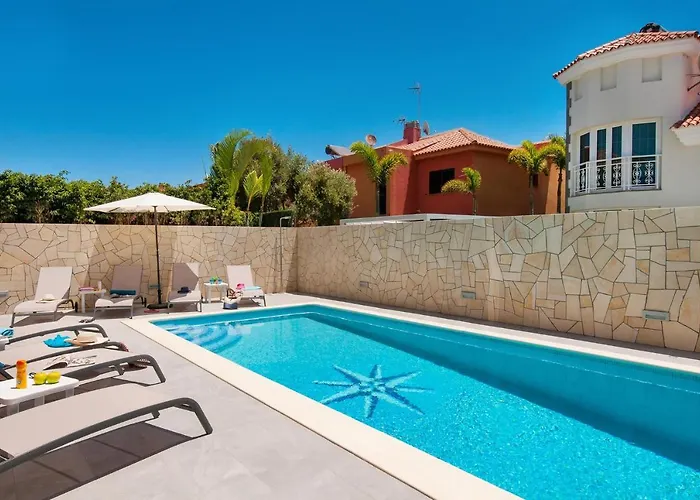 Curie With Pool By Villagrancanaria Villa