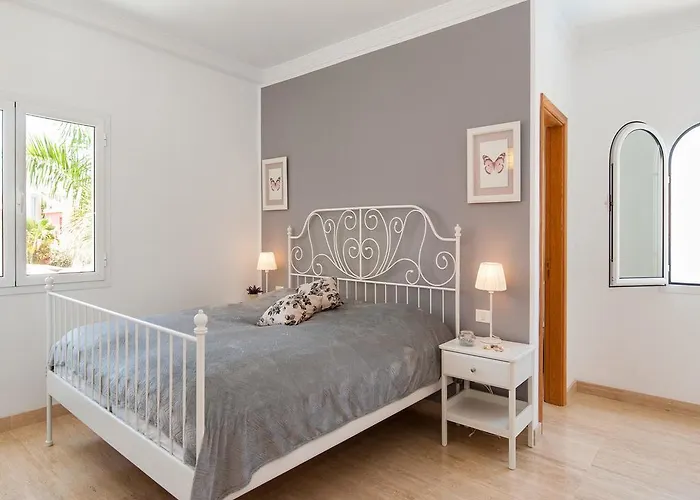 Curie With Pool By Villagrancanaria Villa